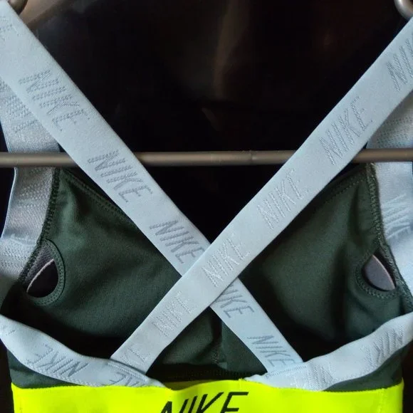 Nike Logo sports bra - Picture 2 of 5